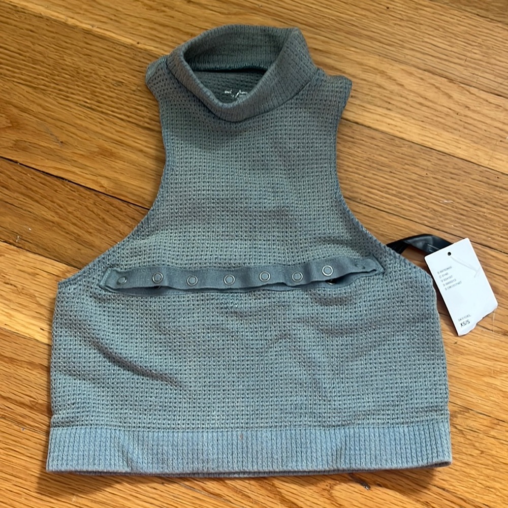 Urban outfitters crop top